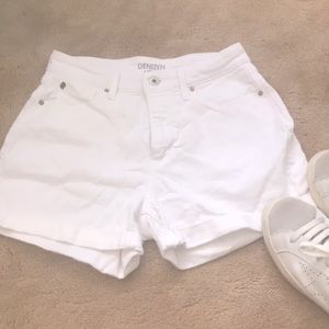 Levi’s White denim shorts